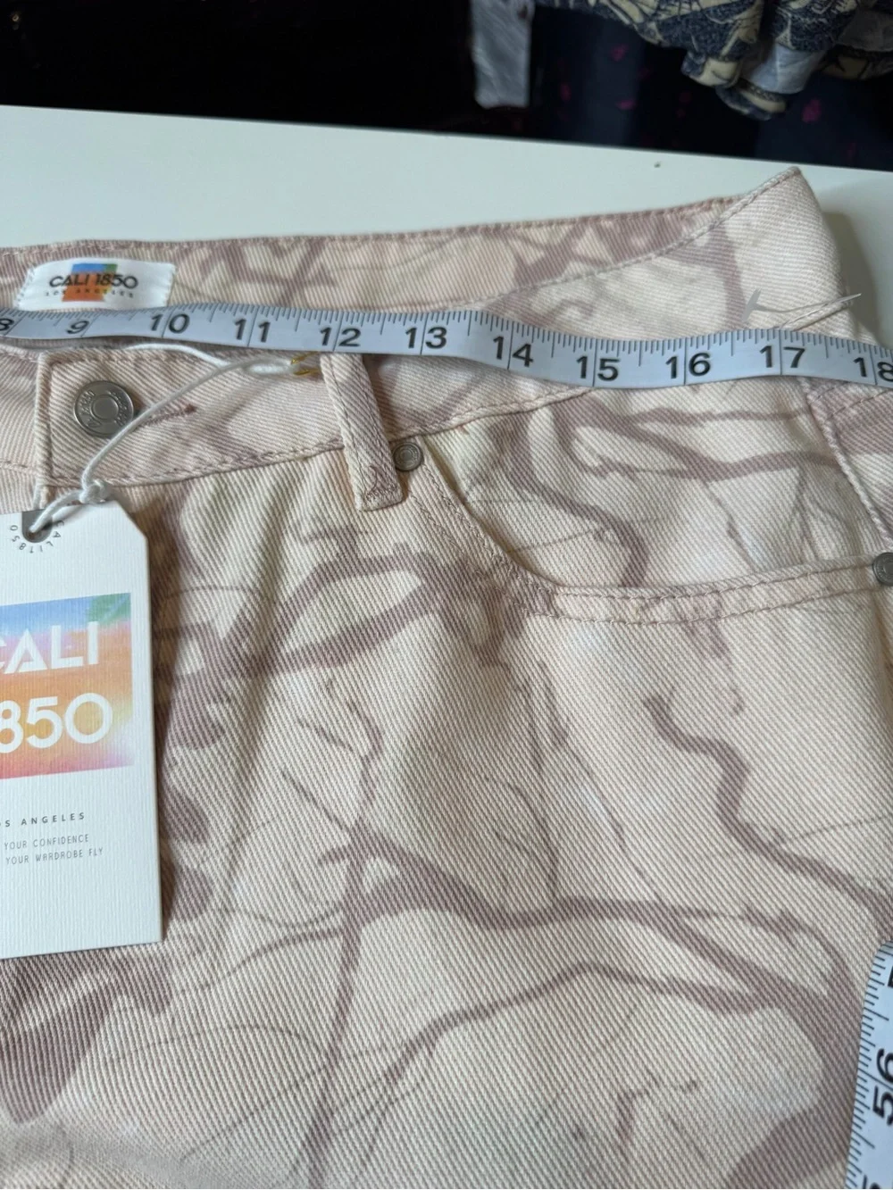 NWT Cali 1850 Los Angeles Pink Camo Straight Leg Jeans Size 13/31
